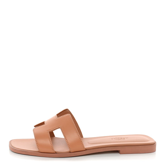 Box Calfskin Oran Sandals Granit Rose