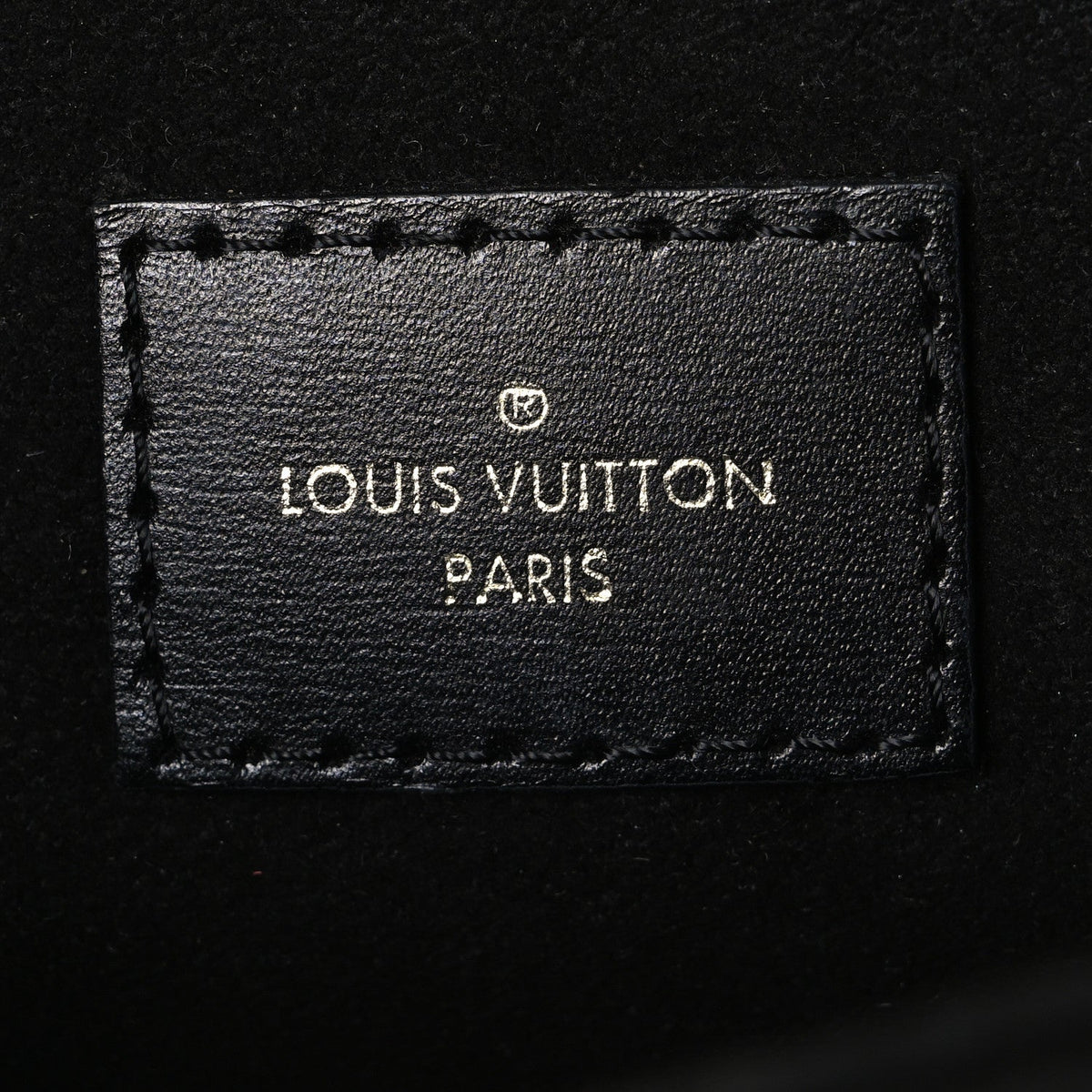 Reverse Monogram Pochette Metis Handbag