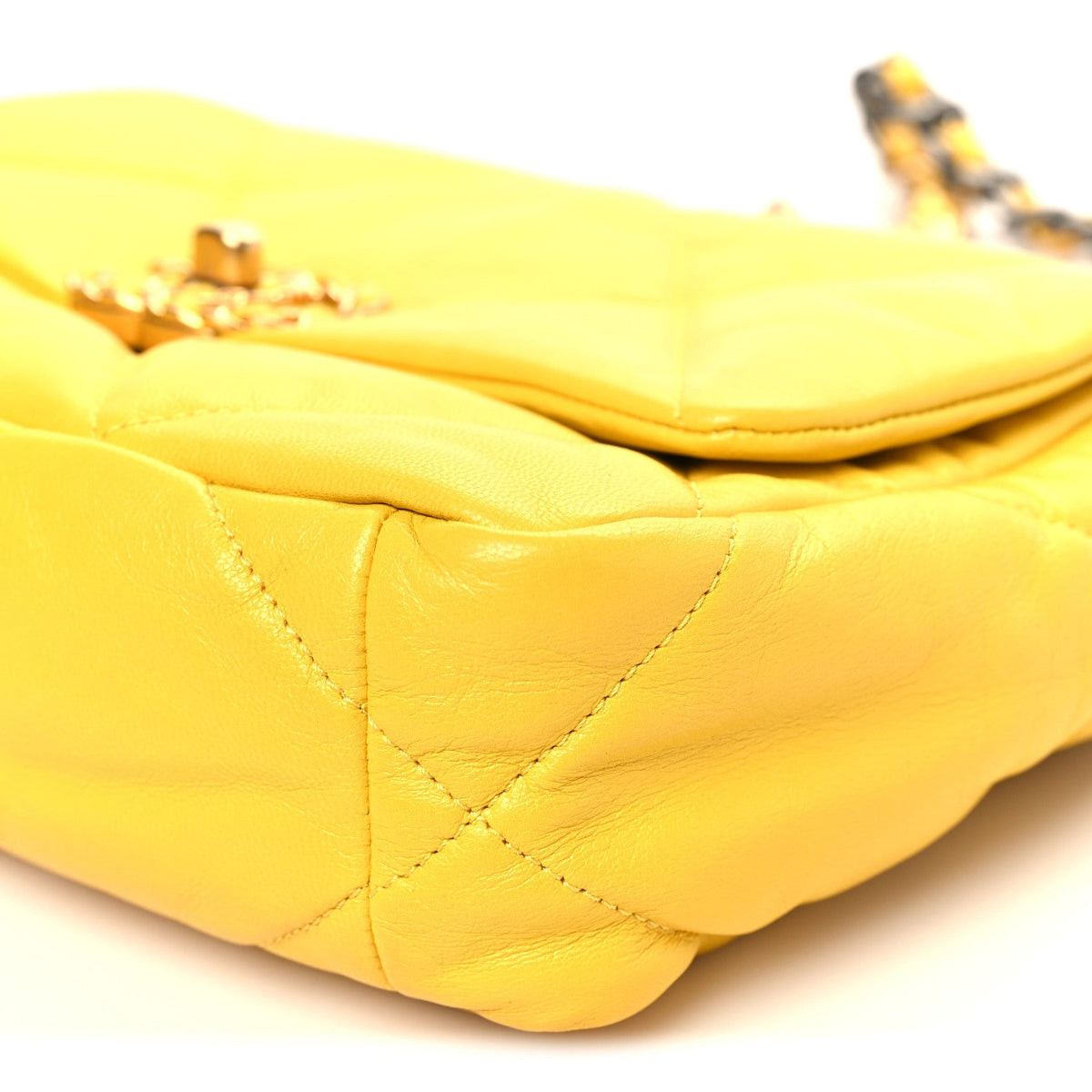 Medium Quilted Goatskin Flap Shoulder Bag - Yellow