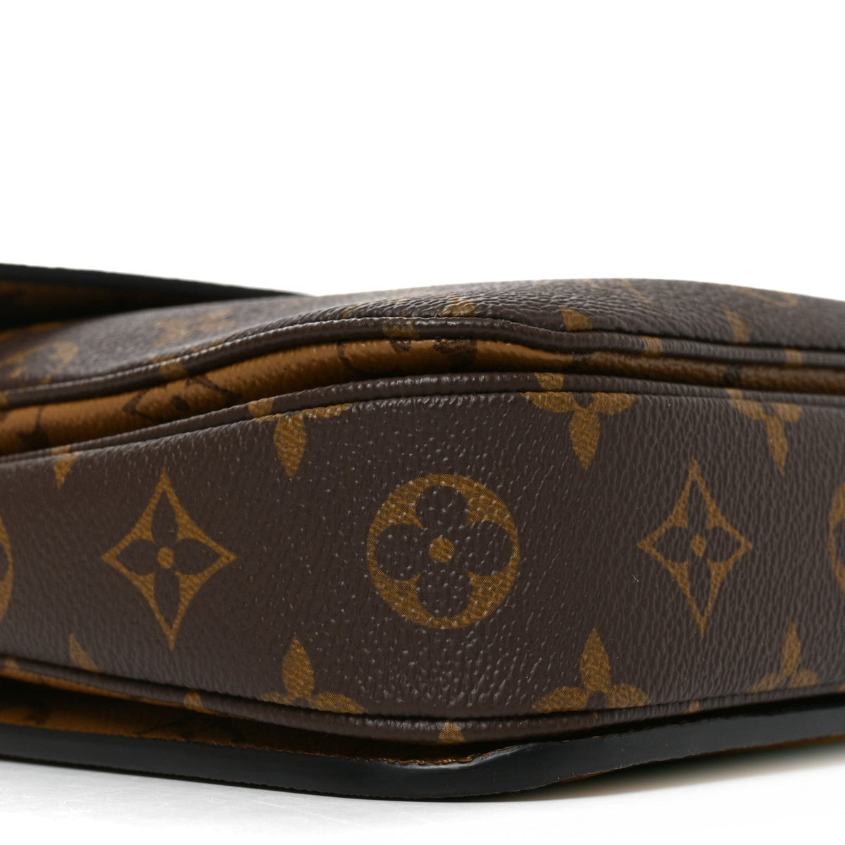 Reverse Monogram Pochette Metis Handbag