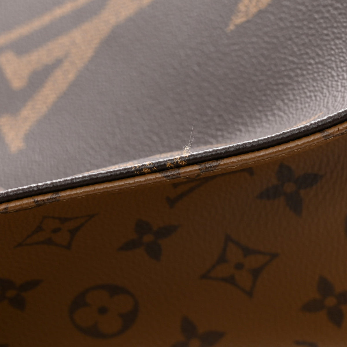 Reverse Monogram Giant Onthego Mm Handbag