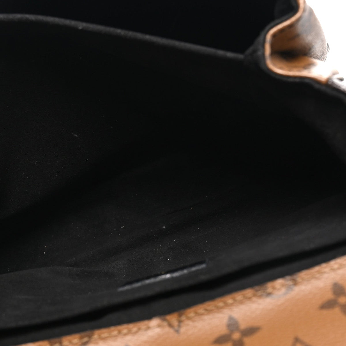 Reverse Monogram Pochette Metis Handbag