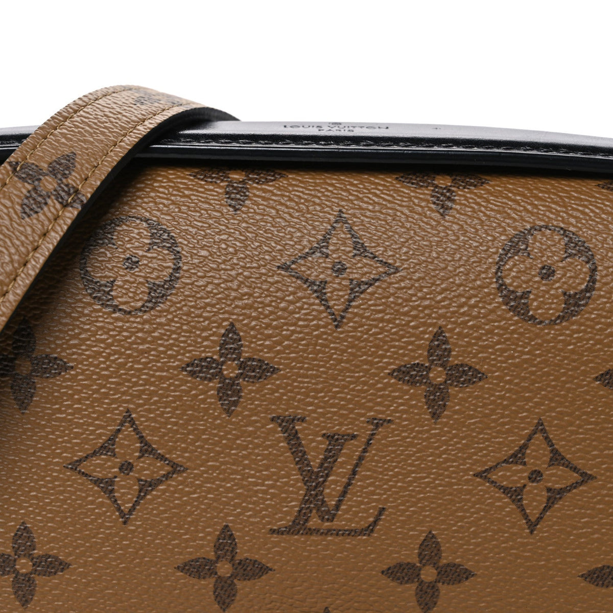Reverse Monogram Pochette Metis Handbag