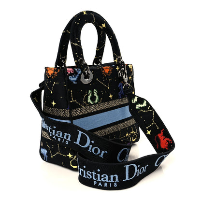 Medium Canvas Handbag - Red