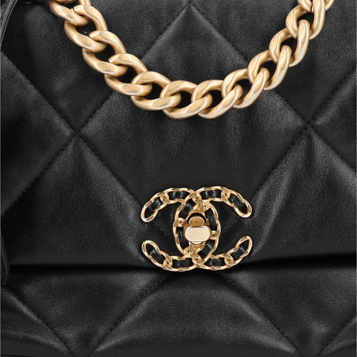 Medium Quilted Lambskin Flap Shoulder Bag - Black