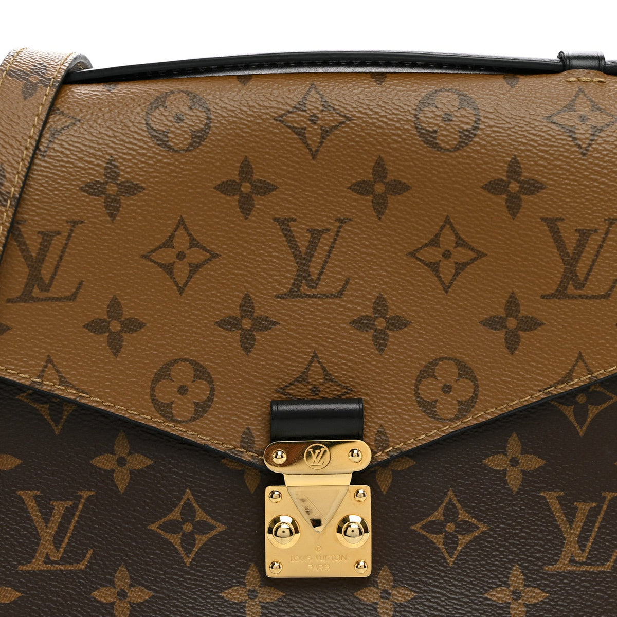 Reverse Monogram Pochette Metis Handbag