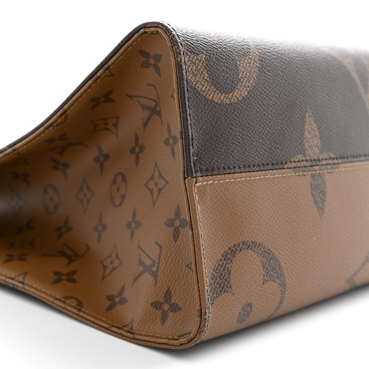 Reverse Monogram Giant Onthego Mm Handbag
