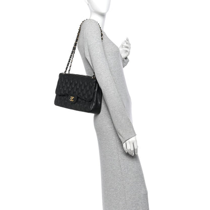 Quilted Caviar Flap Shoulder Bag - Black