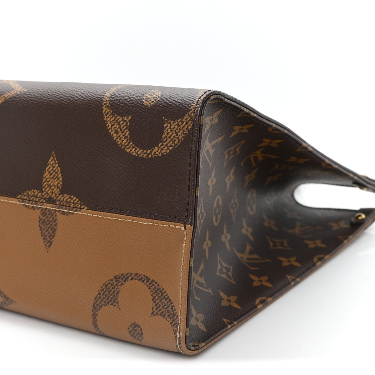 Reverse Monogram Giant Onthego Mm Handbag