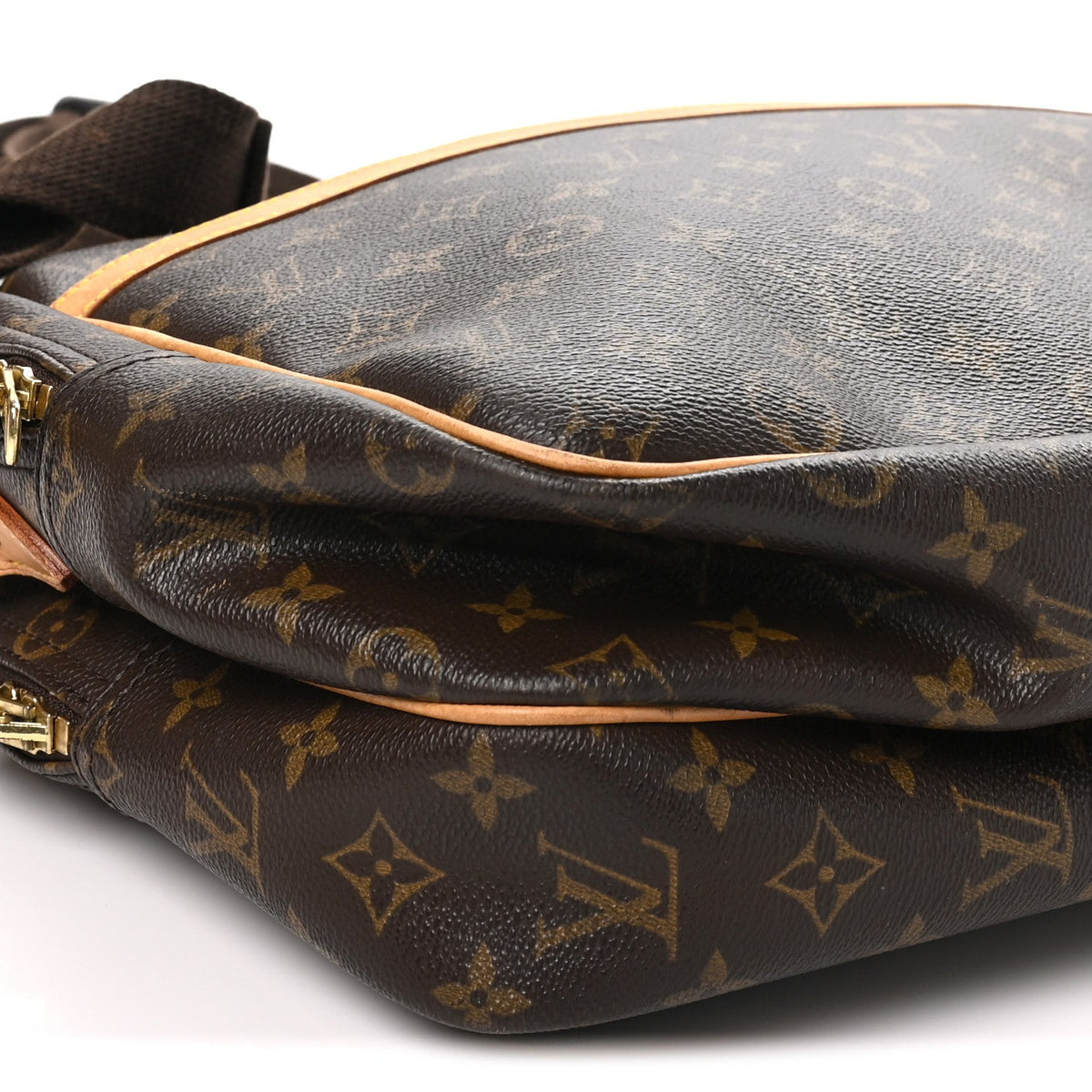 Monogram Reporter Gm Handbag
