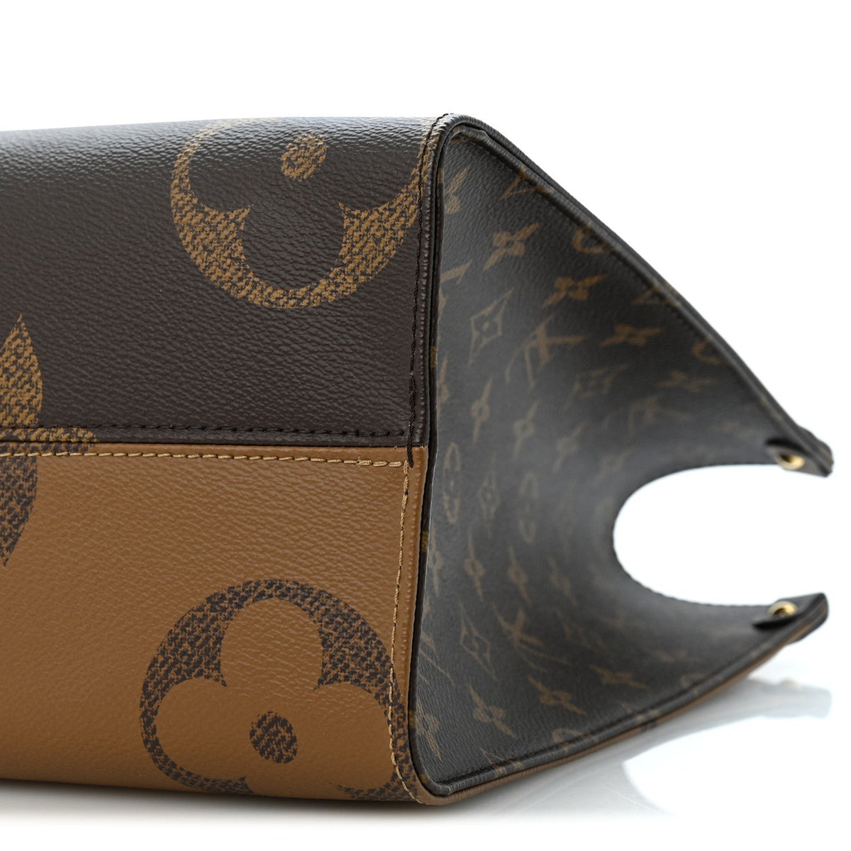 Reverse Monogram Giant Onthego Mm Handbag