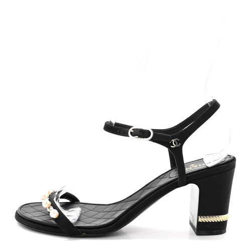 Grosgrain Pearl Chain CC Sandals Black