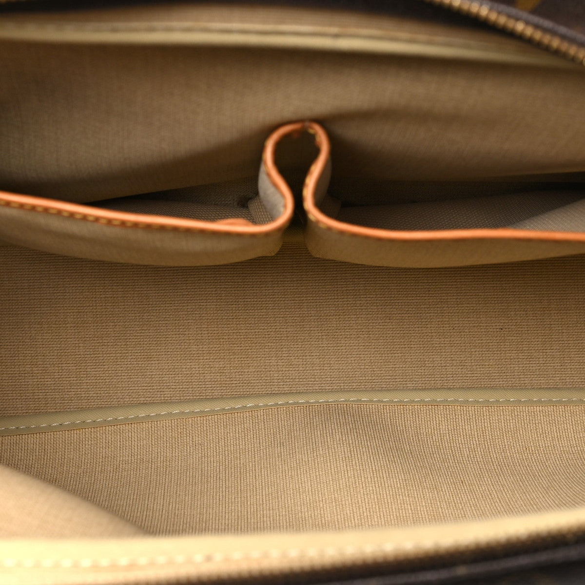 Monogram Reporter Gm Handbag