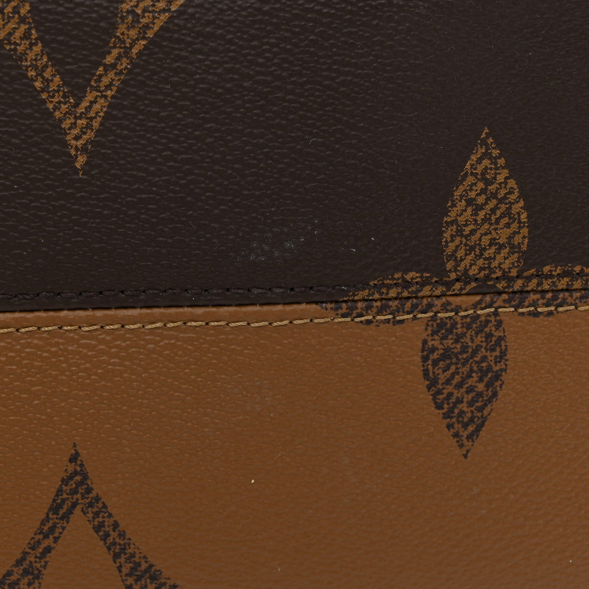Reverse Monogram Giant Onthego Mm Handbag
