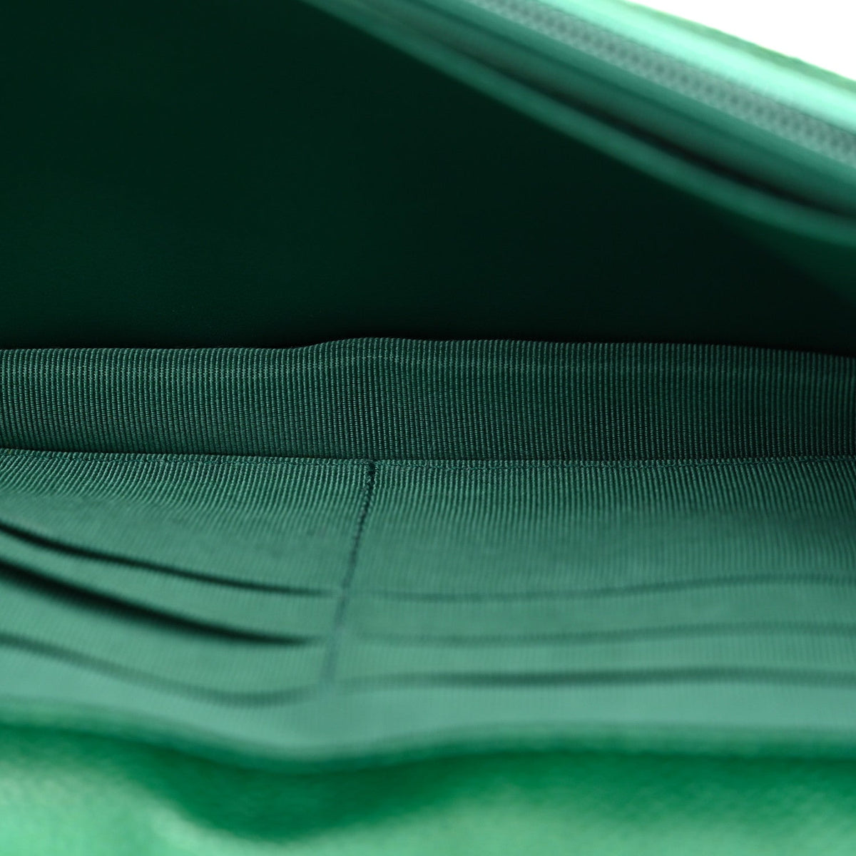 Quilted Caviar Wallet Bag - Green