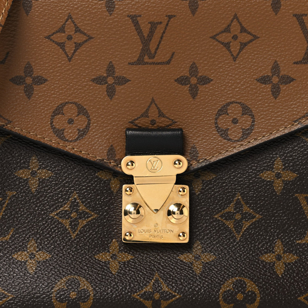 Reverse Monogram Pochette Metis Handbag