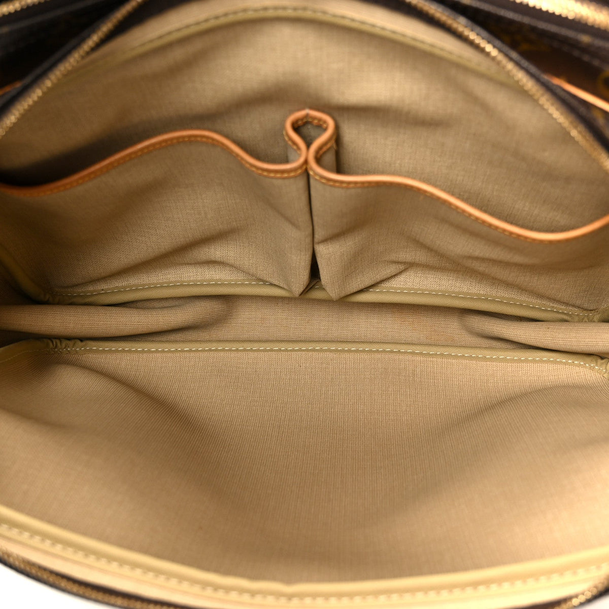 Monogram Reporter Gm Handbag