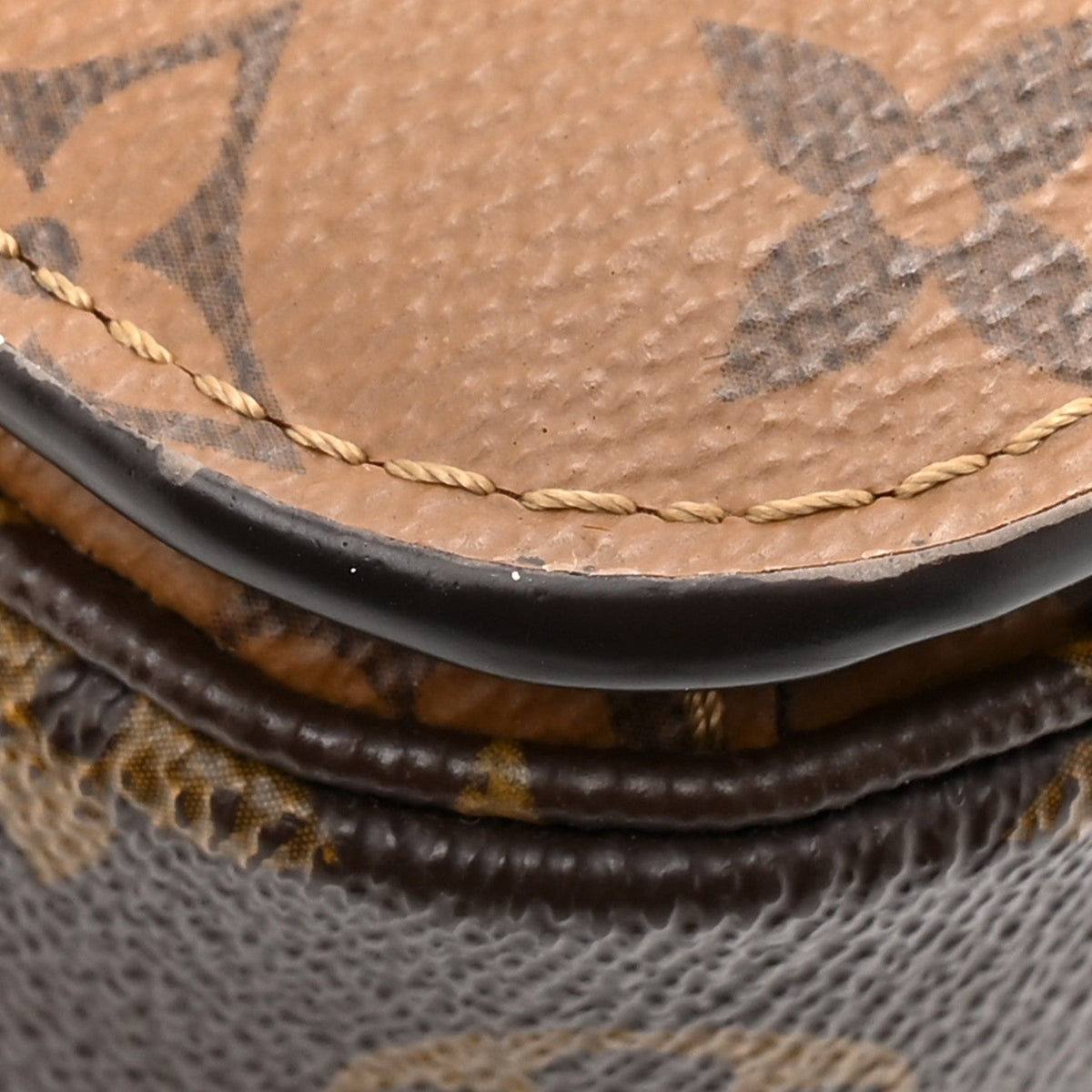 Reverse Monogram Pochette Metis Handbag