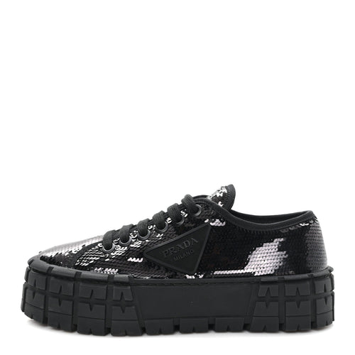Paillettes Triangle Logo Double Wheel 50Mm Sneakers Black