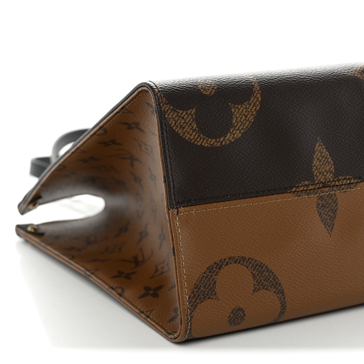 Reverse Monogram Giant Onthego Mm Handbag