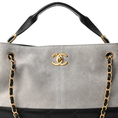 Small Quilted Lambskin Handbag - Grey