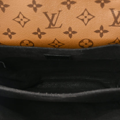 Reverse Monogram Pochette Metis Handbag