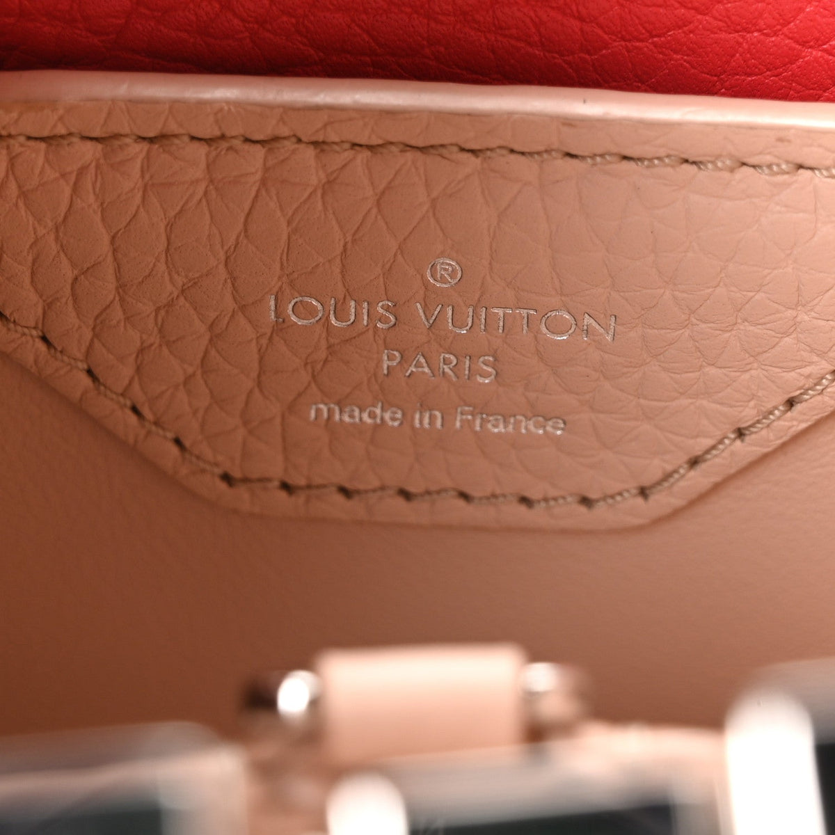Taurillon Capucines Bb Fuchsia Handbag