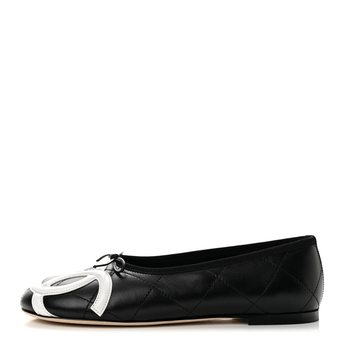 Lambskin Quilted CC Cambon Ballet Flats Black White