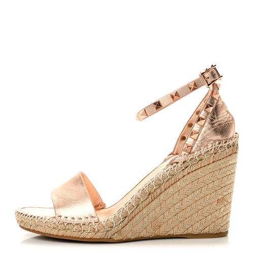 Garavanimetallic Grained Calfskin Rockstud Crisscross Ankle Strap Espa