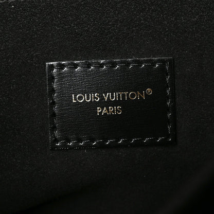 Reverse Monogram Pochette Metis Handbag