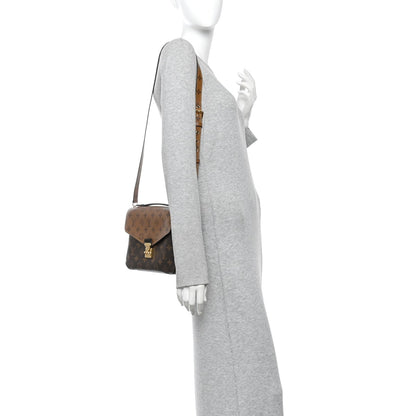 Reverse Monogram Pochette Metis Handbag