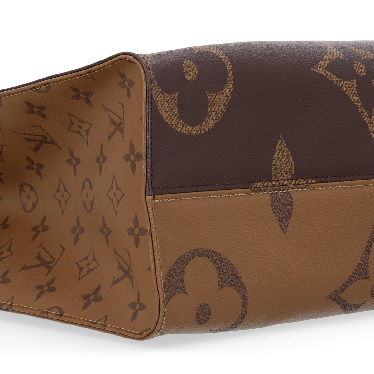 Reverse Monogram Giant Onthego Mm Handbag