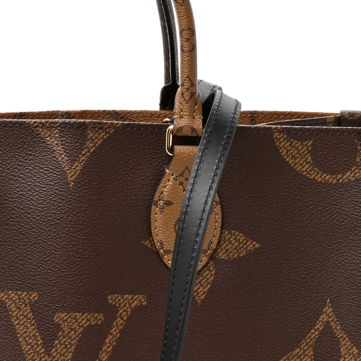 Reverse Monogram Giant Onthego Mm Handbag