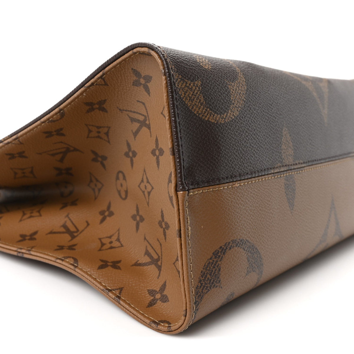 Reverse Monogram Giant Onthego Mm Handbag