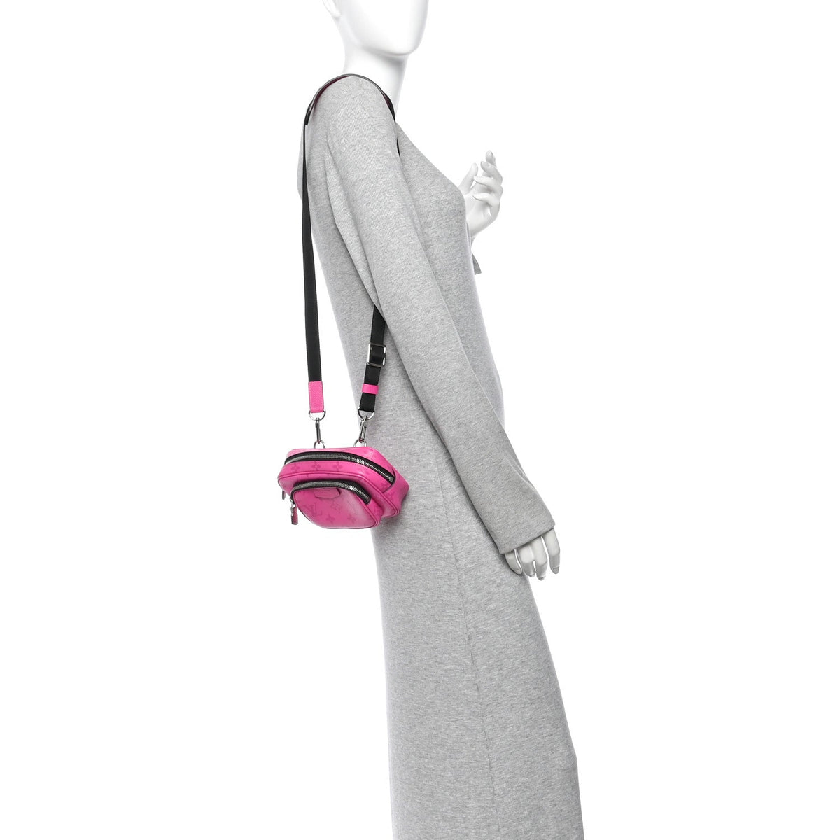 Taigarama Outdoor Pouch Fuchsia Pouch