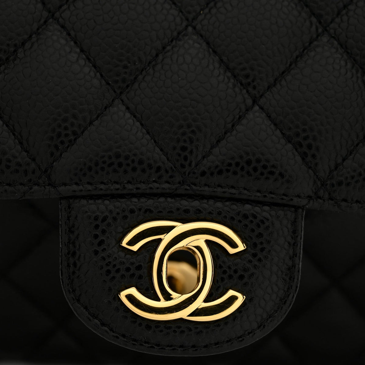 Medium Quilted Caviar Flap Shoulder Bag - Black