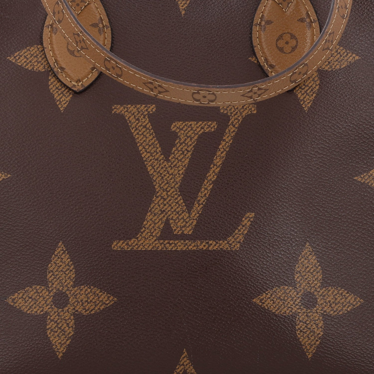 Reverse Monogram Giant Onthego Mm Handbag
