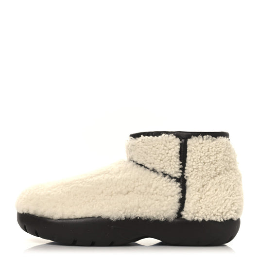 Bottega Venetashearling Snap Ankle Boots White