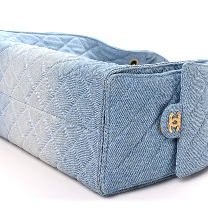 Medium Quilted Handbag - Blue