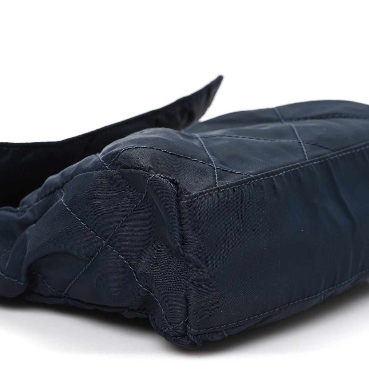 Quilted Nylon Shoulder Bag - Blue