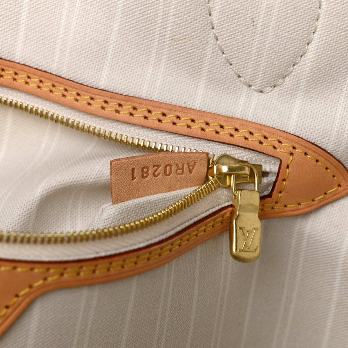 Monogram Giant By The Pool Neverfull Mm  Handbag