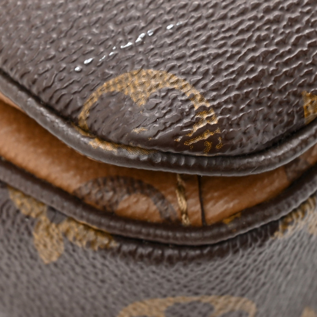 Reverse Monogram Pochette Metis Handbag