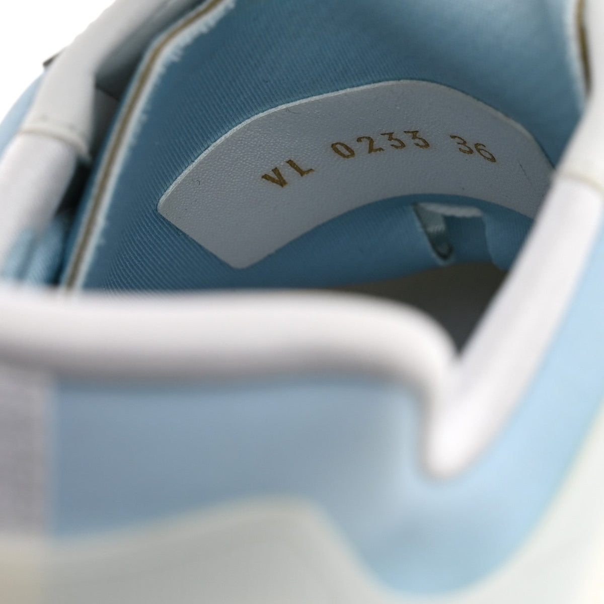 Louis Vuitton Metallic Calfskin Technical Mesh Women's Run 55 Sneakers 36 Bleu Clair