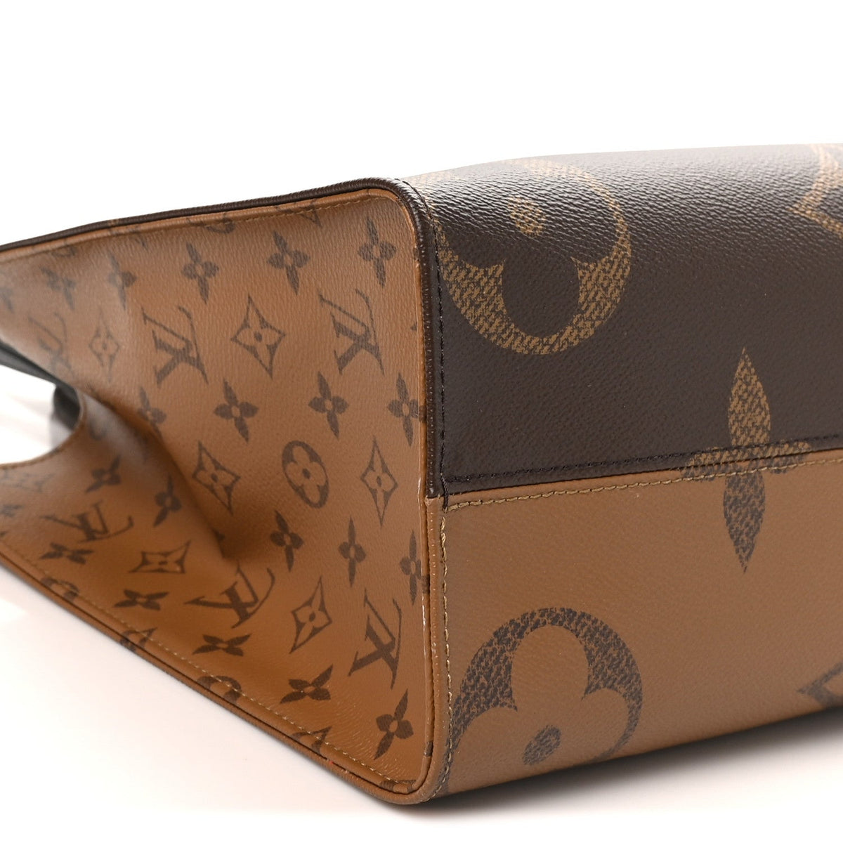 Reverse Monogram Giant Onthego Mm Handbag