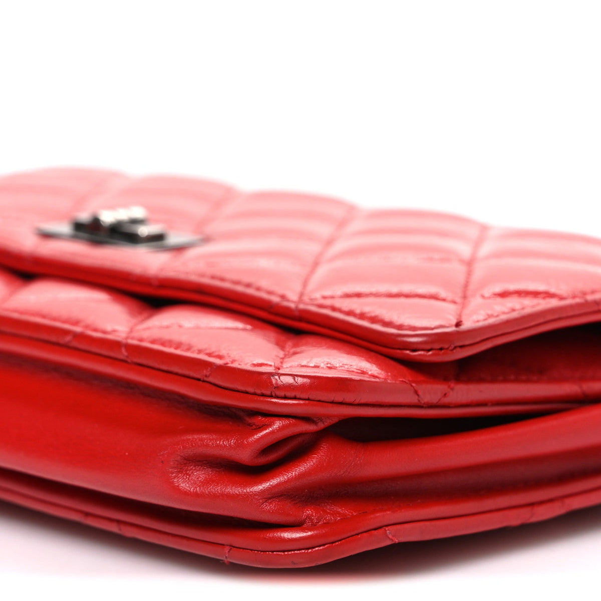 Quilted Calfskin Wallet Bag - Red