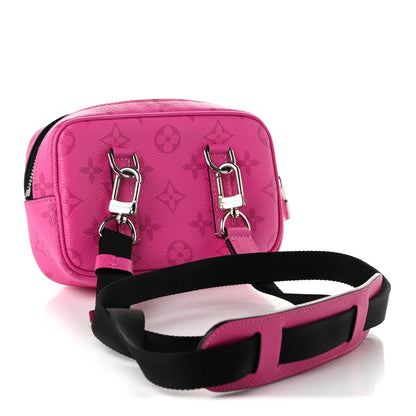 Taigarama Outdoor Pouch Fuchsia Pouch