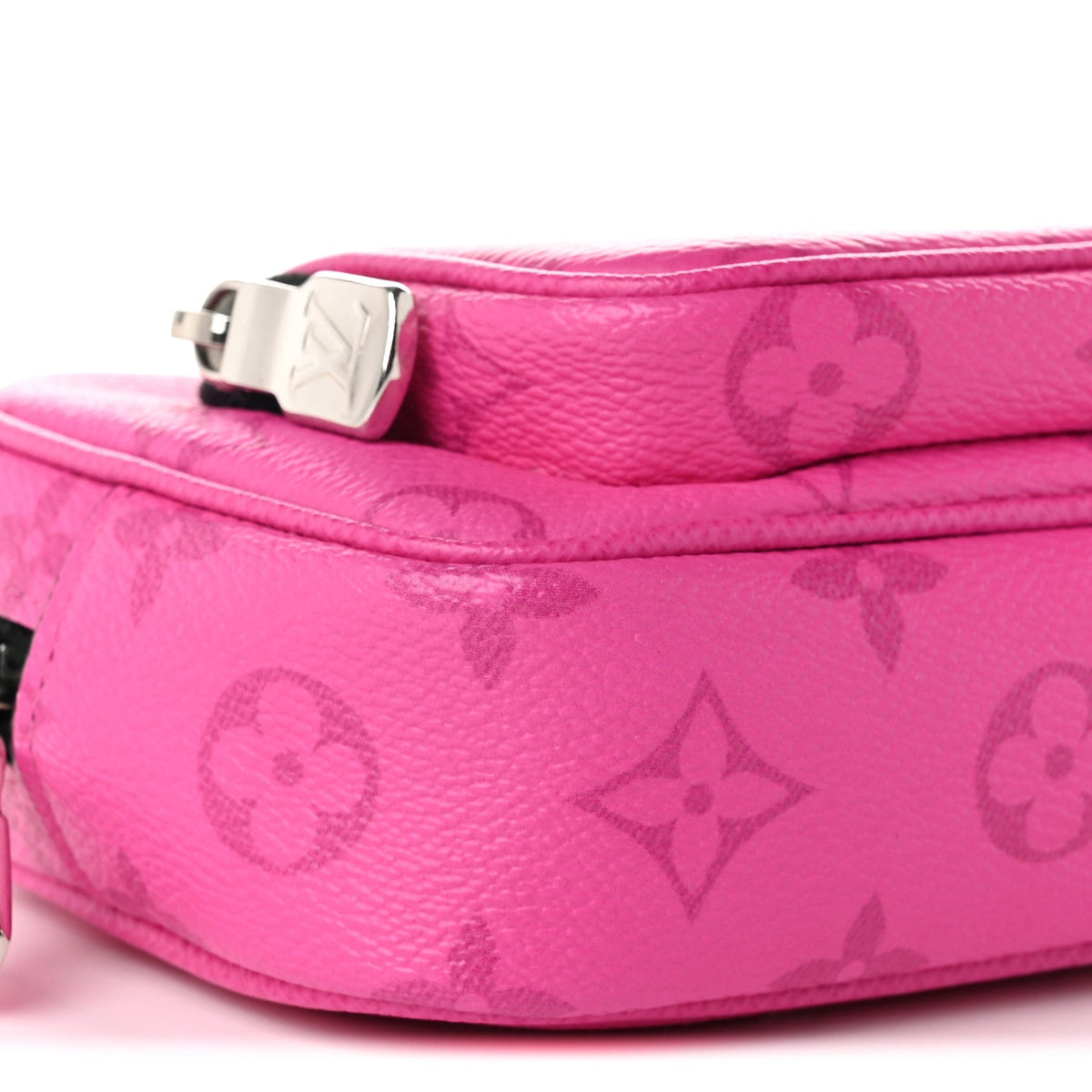 Taigarama Outdoor Pouch Fuchsia Pouch