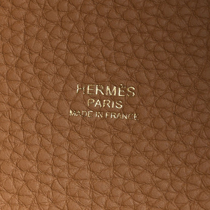 Taurillon Clemence Picotin Lock Mm Biscu Handbag