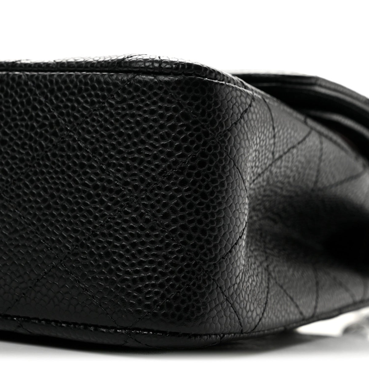 Medium Quilted Caviar Flap Shoulder Bag - Black