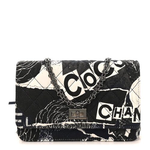 Quilted Canvas Wallet Bag - White